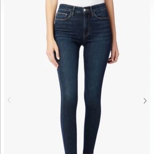 Joe’s low rise skinny jeans 👖